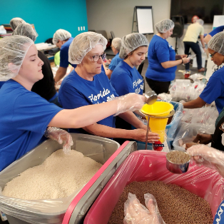 Voluntariado de empleados de Florida Blue